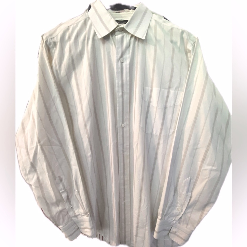 MACYS BOARDROOM Sport/Dress Shirt blue pinstripe on beige stripe on cream 16/33